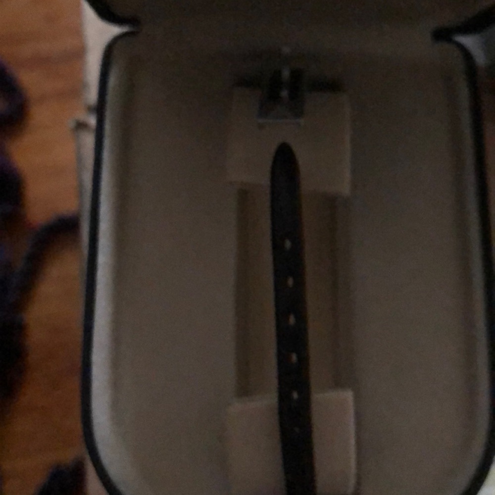 🖤Beautiful Emporio Armani Black Leather Watch🖤 - Picture 4 of 6